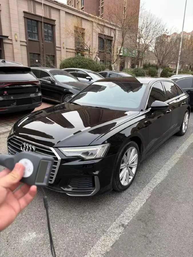 2021 Audi A6L 2.0T 224HP L4 7DCT,autocango,china used car exporter,china ev exporter,chinese used car exporter,chinese used ev exporter