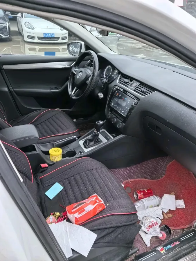 2018 Skoda Octavia 1.6L 110HP L4 6AT,autocango,china used car exporter,china ev exporter,chinese used car exporter,chinese used ev exporter