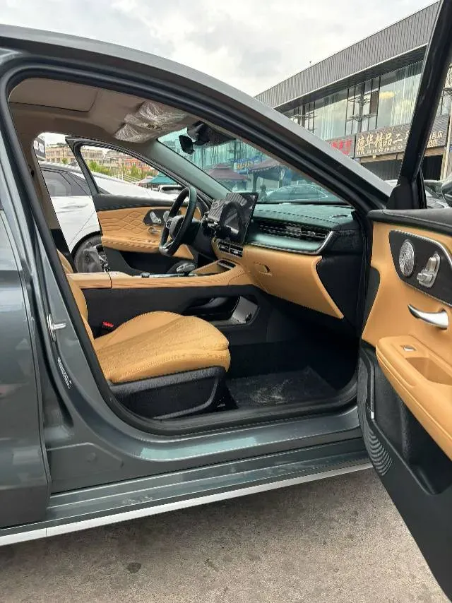 2025 Chery Arrizo 8 1.6T 197HP L4 7DCT,autocango,china used car exporter,china ev exporter,chinese used car exporter,chinese used ev exporter