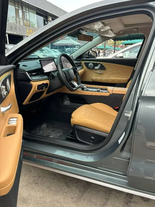 2025 Chery Arrizo 8 1.6T 197HP L4 7DCT,autocango,china used car exporter,china ev exporter,chinese used car exporter,chinese used ev exporter