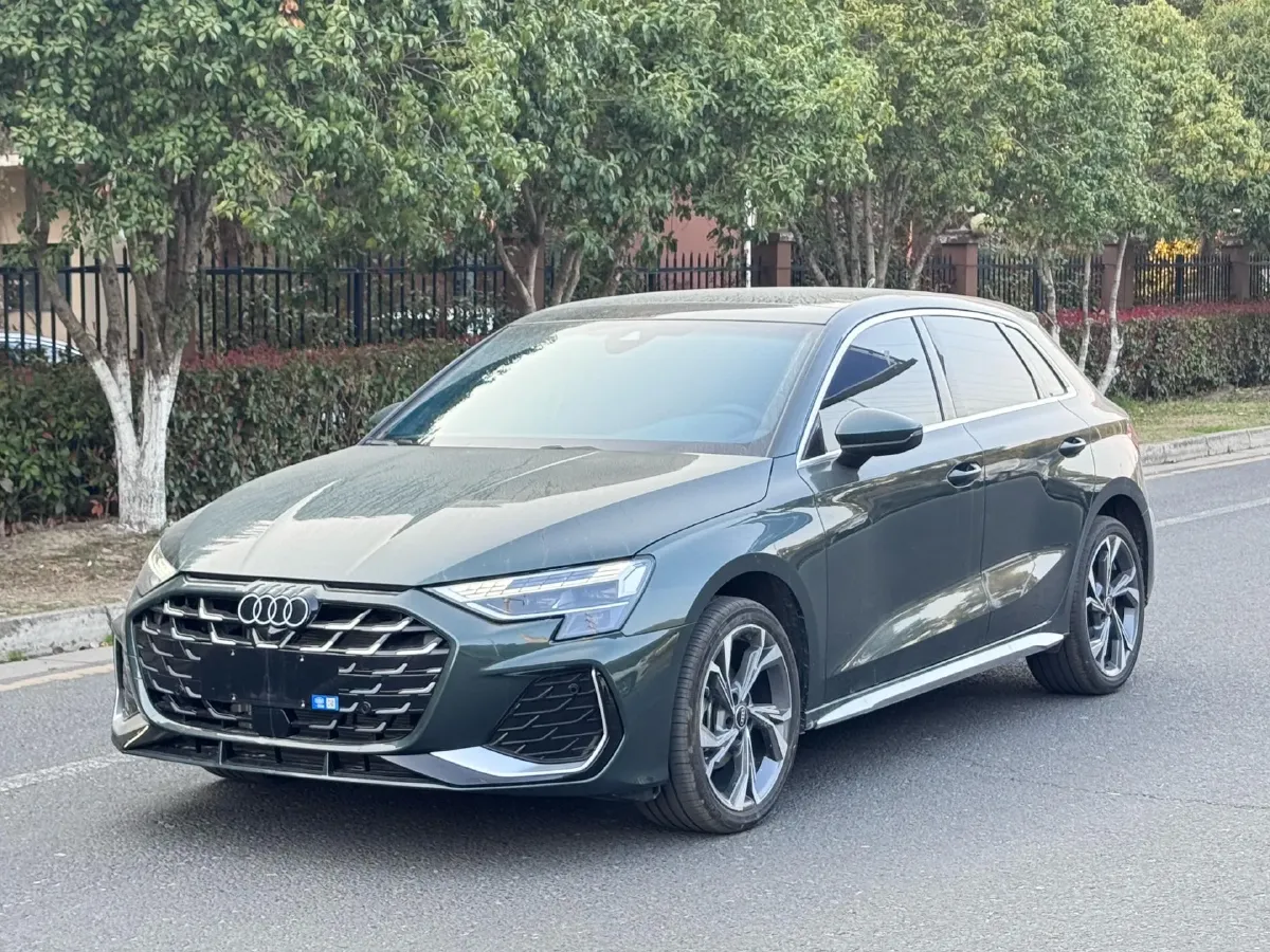 2025 Audi A3 1.5T 160HP L4 7DCT,autocango,china used car exporter,china ev exporter,chinese used car exporter,chinese used ev exporter