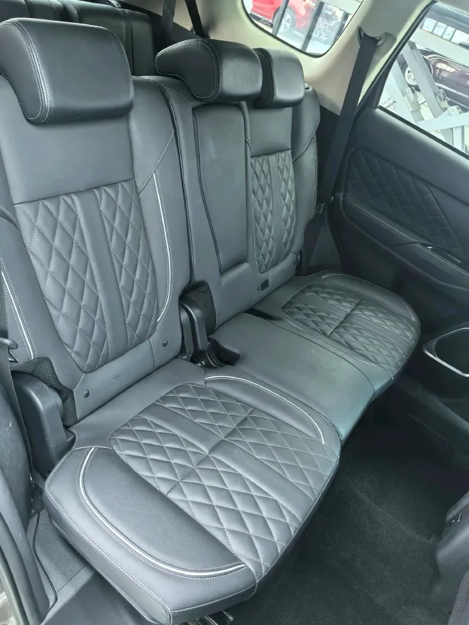 2021 Mitsubishi Outlander 2.0L 166HP L4 CVT,autocango,china used car exporter,china ev exporter,chinese used car exporter,chinese used ev exporter