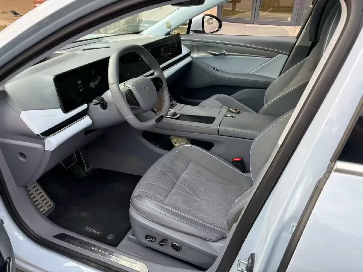 2023 Voyah ZhuiGuang BEV 82.11KWH,autocango,china used car exporter,china ev exporter,chinese used car exporter,chinese used ev exporter