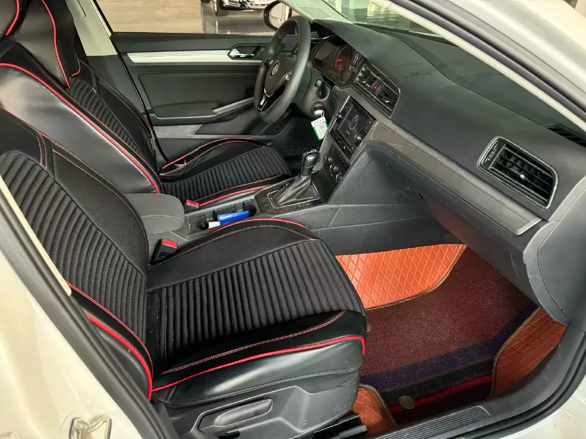 2019 Volkswagen T-Cross 1.4T 150HP L4 7DCT,autocango,china used car exporter,china ev exporter,chinese used car exporter,chinese used ev exporter