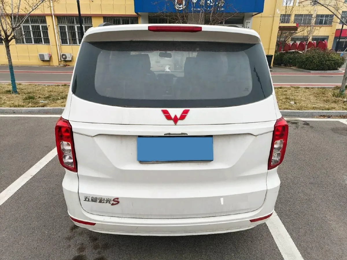 2019 WuLing HongGuang 1.5L 99HP L4 6MT,autocango,china used car exporter,china ev exporter,chinese used car exporter,chinese used ev exporter