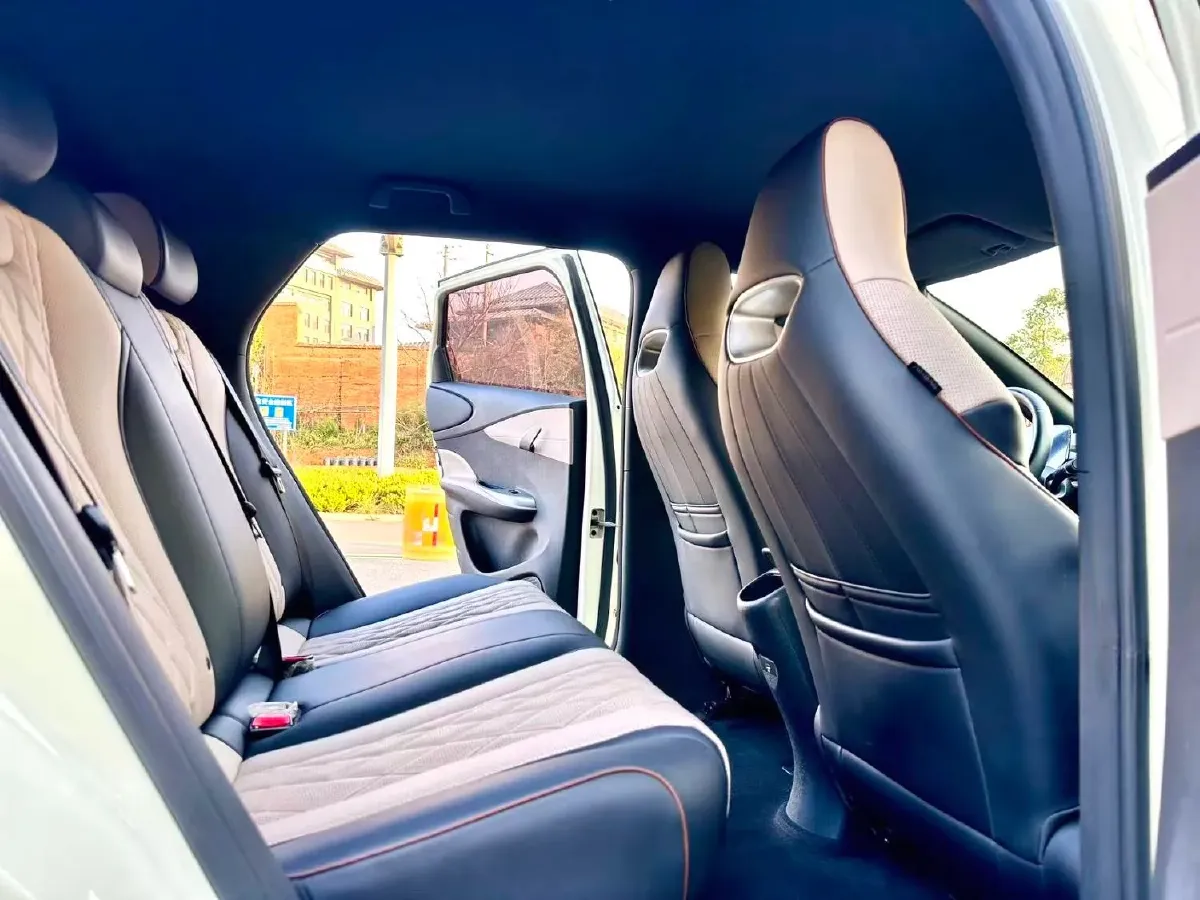 2021 Ford Escort 1.5L 122HP L3 6AT,autocango,china used car exporter,china ev exporter,chinese used car exporter,chinese used ev exporter