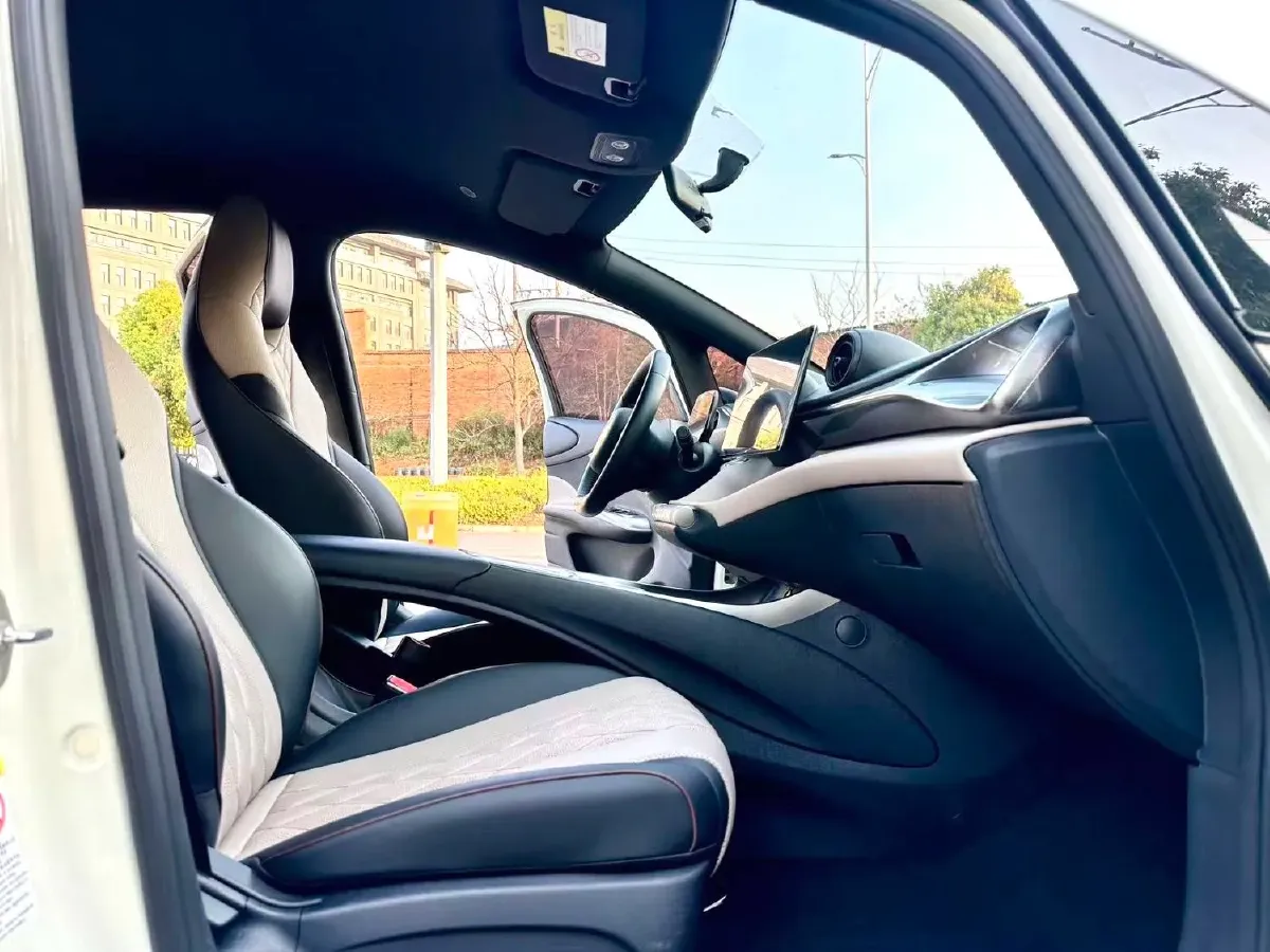 2021 Ford Escort 1.5L 122HP L3 6AT,autocango,china used car exporter,china ev exporter,chinese used car exporter,chinese used ev exporter