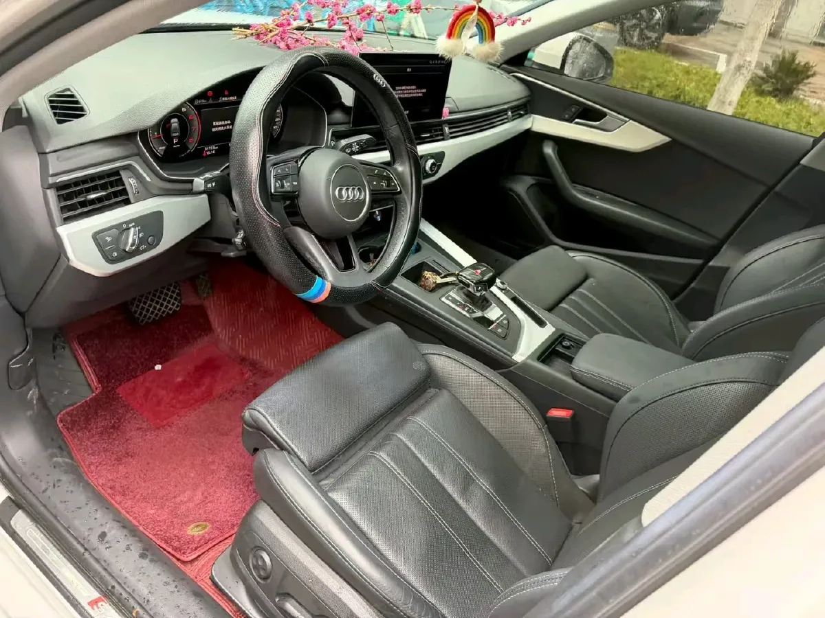 2022 Audi A4L 2.0T 190HP L4 7DCT,autocango,china used car exporter,china ev exporter,chinese used car exporter,chinese used ev exporter