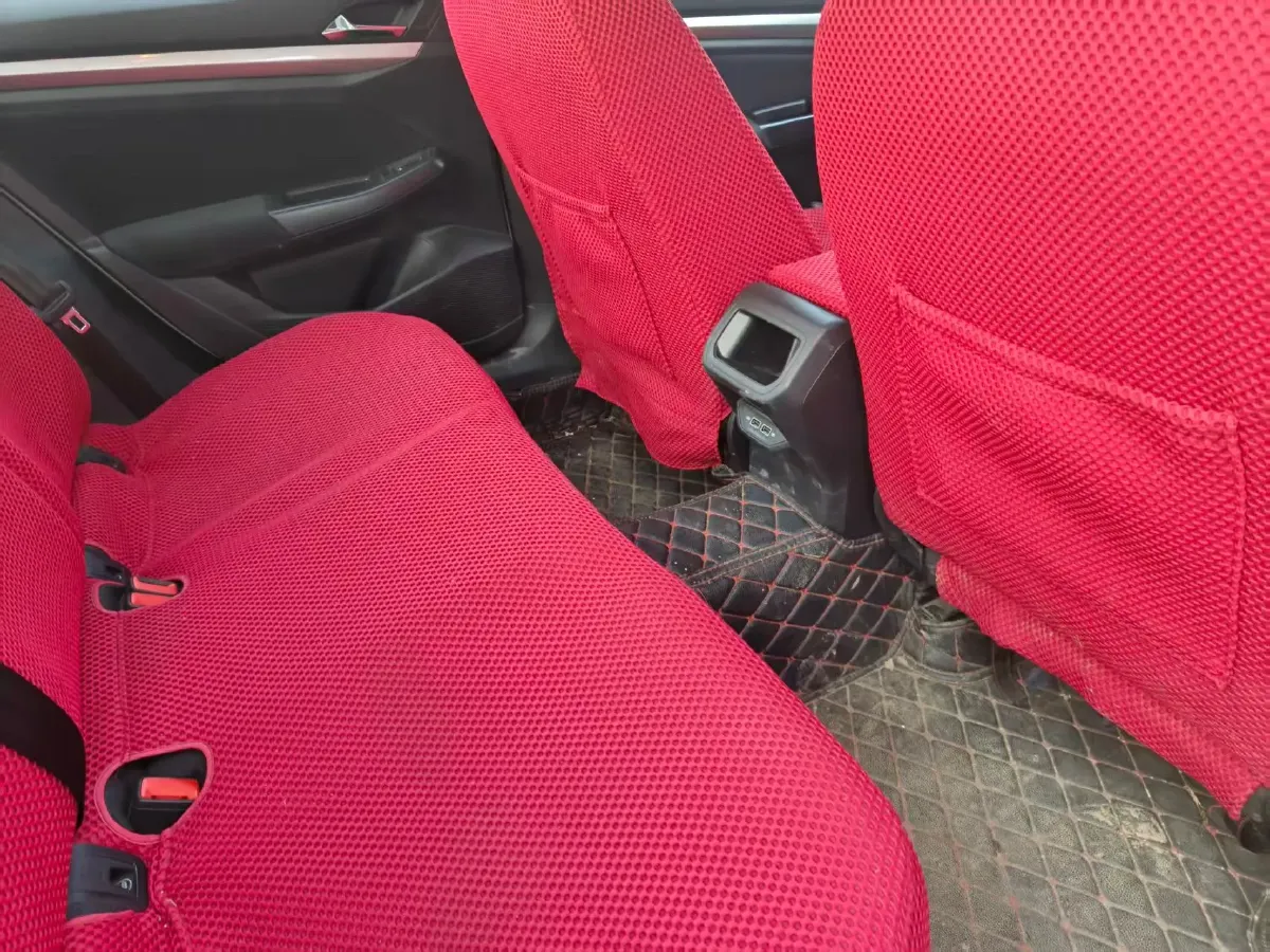 2019 MAXUS XinTu V80 2.5T 136HP L4 6MT,autocango,china used car exporter,china ev exporter,chinese used car exporter,chinese used ev exporter