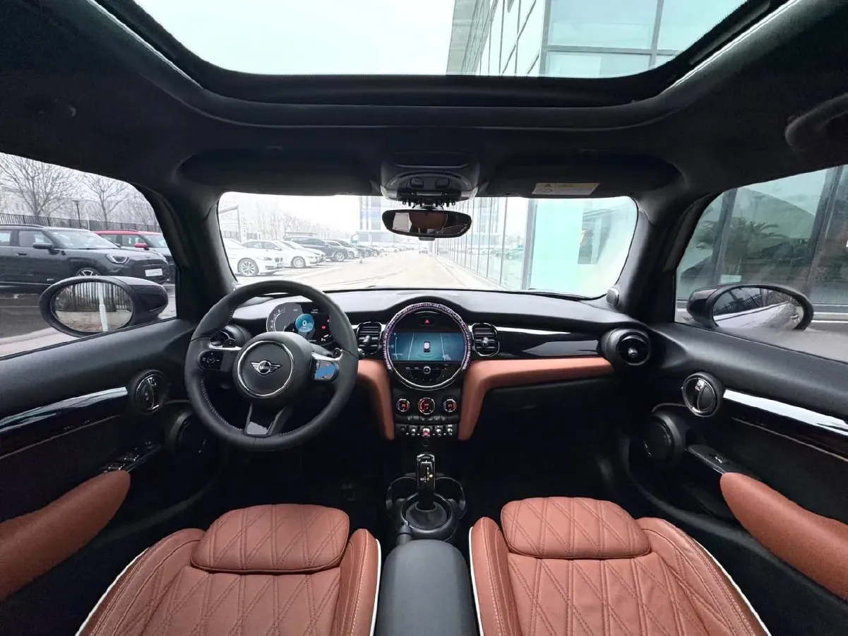 2023 MINI MINI 2.0T 178HP L4 7DCT,autocango,china used car exporter,china ev exporter,chinese used car exporter,chinese used ev exporter