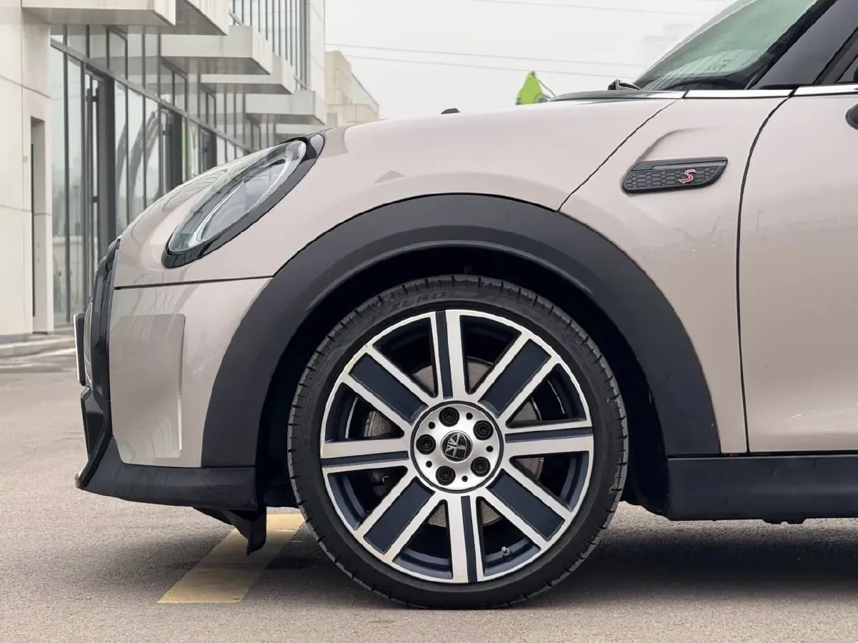 2023 MINI MINI 2.0T 178HP L4 7DCT,autocango,china used car exporter,china ev exporter,chinese used car exporter,chinese used ev exporter