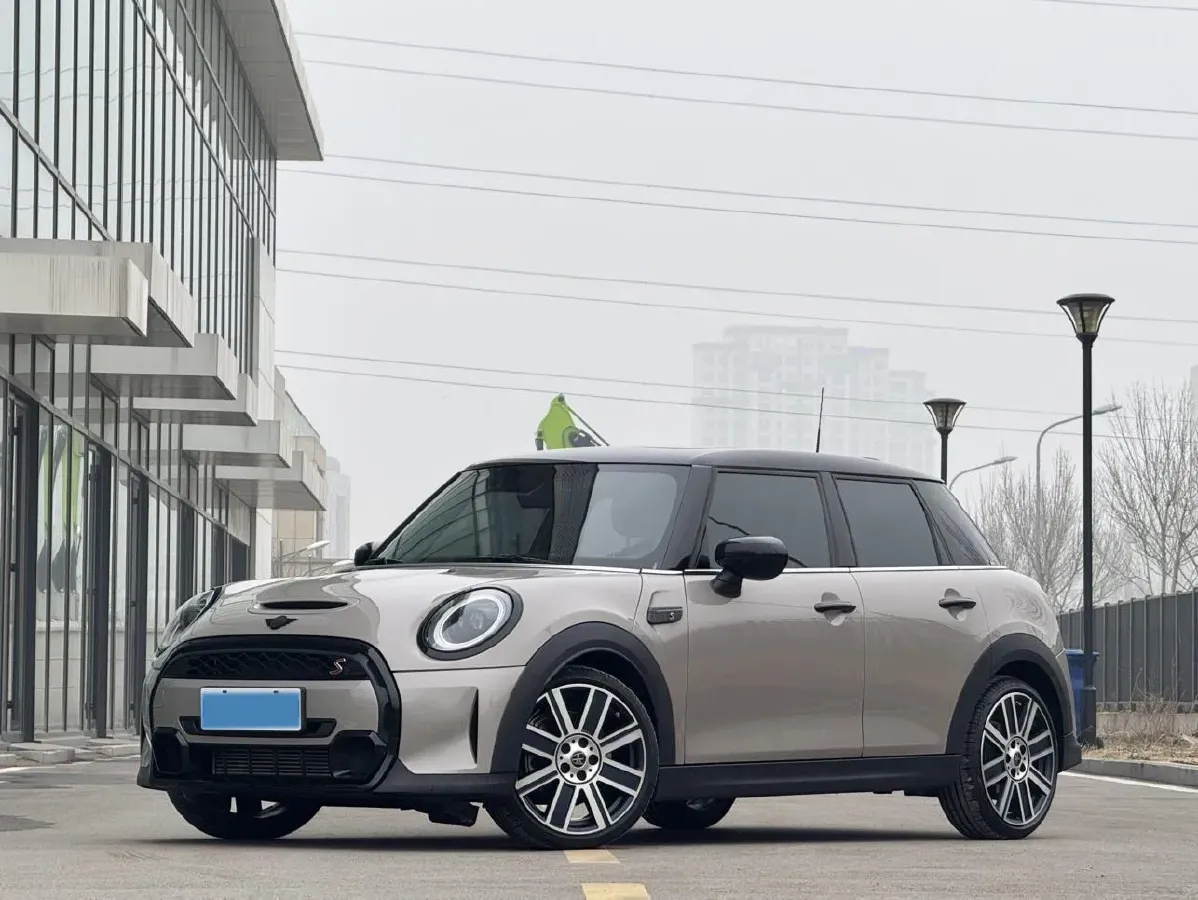 2023 MINI MINI 2.0T 178HP L4 7DCT,autocango,china used car exporter,china ev exporter,chinese used car exporter,chinese used ev exporter