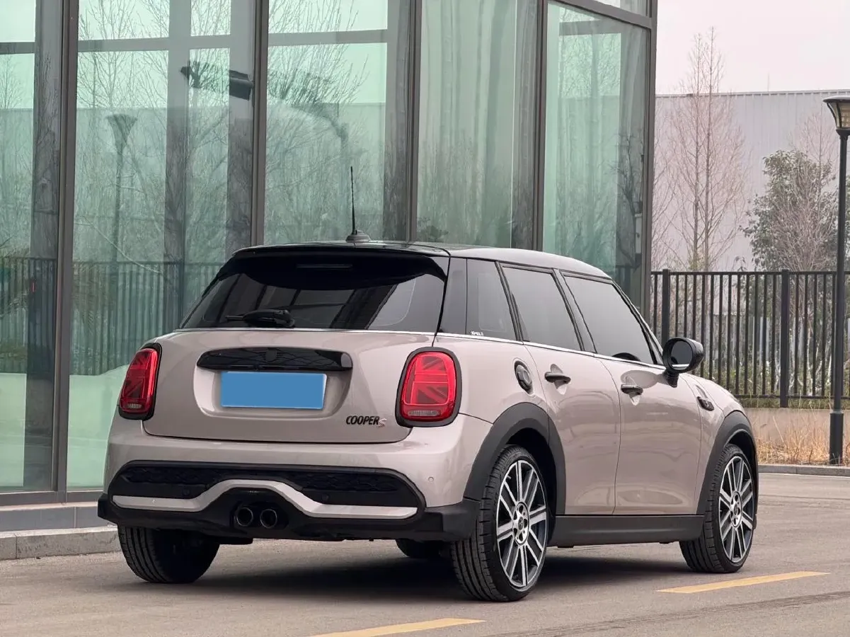 2023 MINI MINI 2.0T 178HP L4 7DCT,autocango,china used car exporter,china ev exporter,chinese used car exporter,chinese used ev exporter