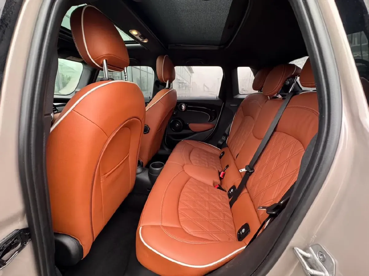 2023 MINI MINI 2.0T 178HP L4 7DCT,autocango,china used car exporter,china ev exporter,chinese used car exporter,chinese used ev exporter