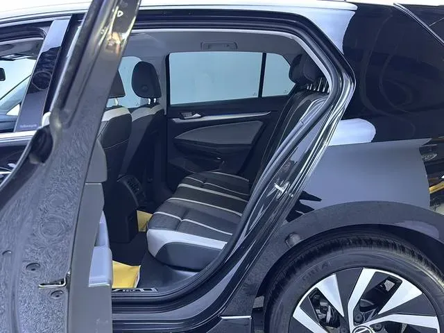 2025 Volkswagen Golf 1.5T 160HP L4 7DCT,autocango,china used car exporter,china ev exporter,chinese used car exporter,chinese used ev exporter