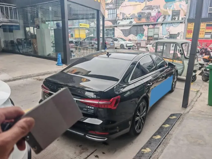 2022 Audi A6L 2.0T 224HP L4 7DCT,autocango,china used car exporter,china ev exporter,chinese used car exporter,chinese used ev exporter