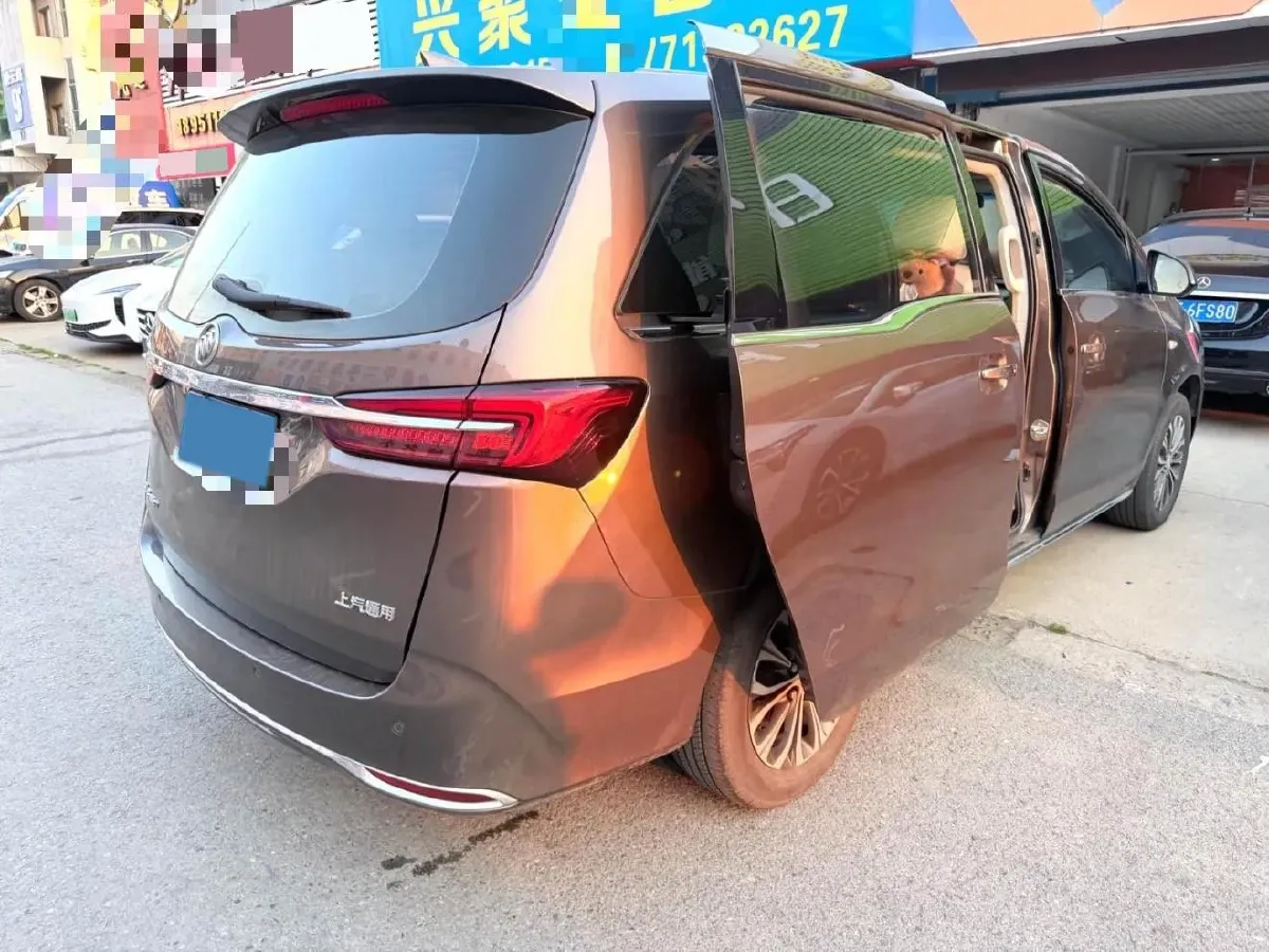 2023 Buick GL8 2.0T 237HP L4 9AT,autocango,china used car exporter,china ev exporter,chinese used car exporter,chinese used ev exporter