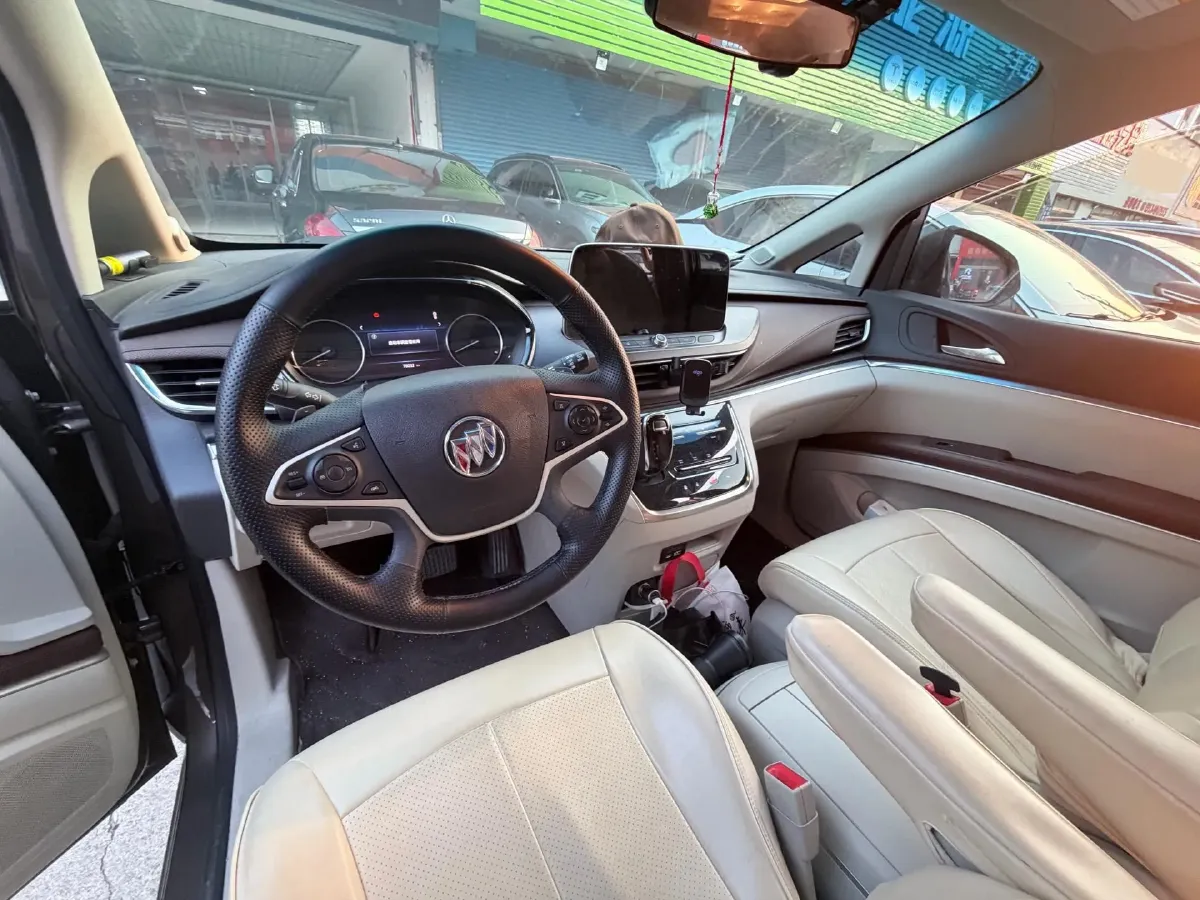 2023 Buick GL8 2.0T 237HP L4 9AT,autocango,china used car exporter,china ev exporter,chinese used car exporter,chinese used ev exporter