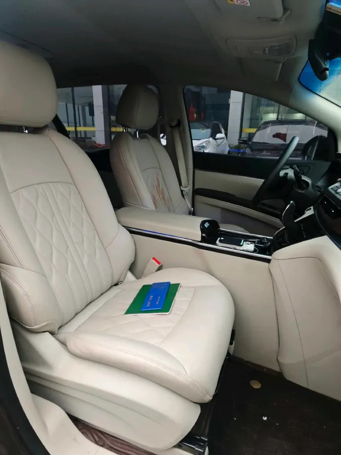 2022 Buick GL8 2.0T 237HP L4 9AT,autocango,china used car exporter,china ev exporter,chinese used car exporter,chinese used ev exporter