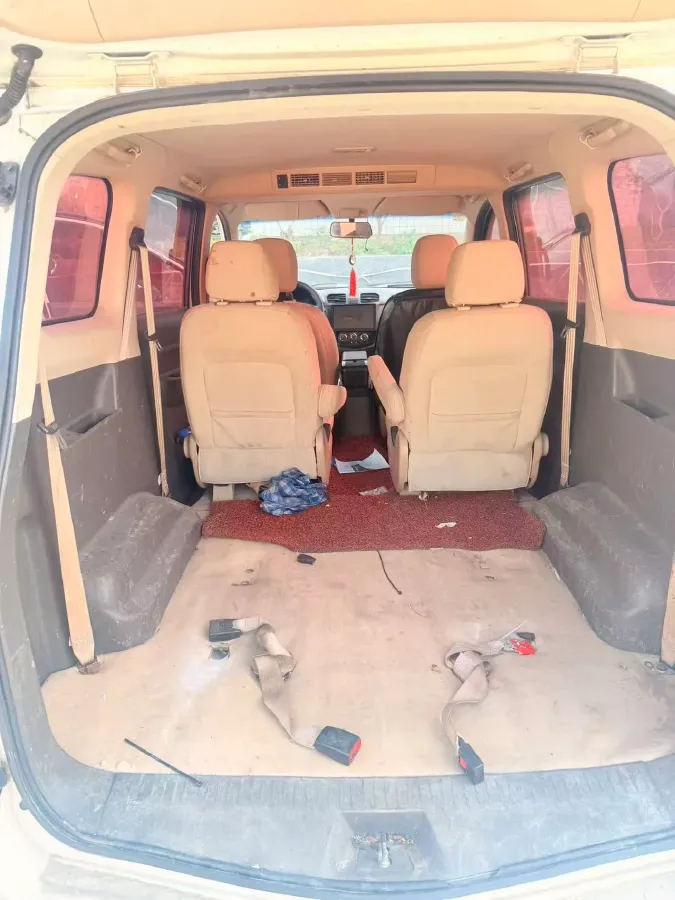 2018 WuLing HongGuang 1.5L 105HP L4 5MT,autocango,china used car exporter,china ev exporter,chinese used car exporter,chinese used ev exporter