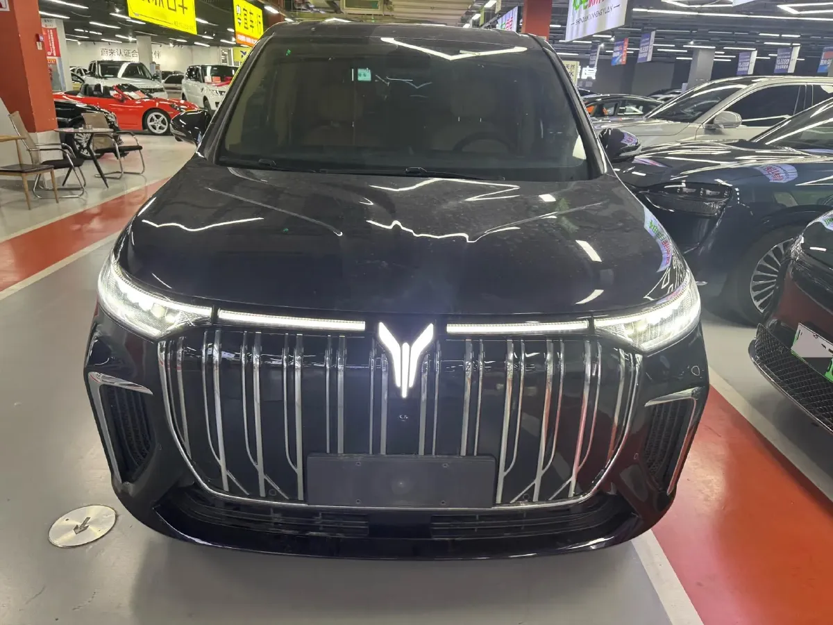 2022 Voyah Dream BEV 82KWH,autocango,china used car exporter,china ev exporter,chinese used car exporter,chinese used ev exporter
