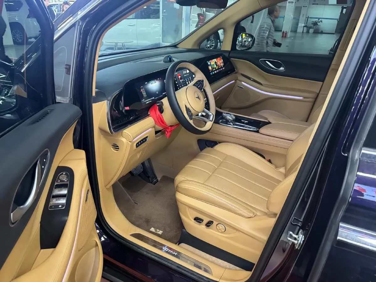 2022 Voyah Dream BEV 82KWH,autocango,china used car exporter,china ev exporter,chinese used car exporter,chinese used ev exporter