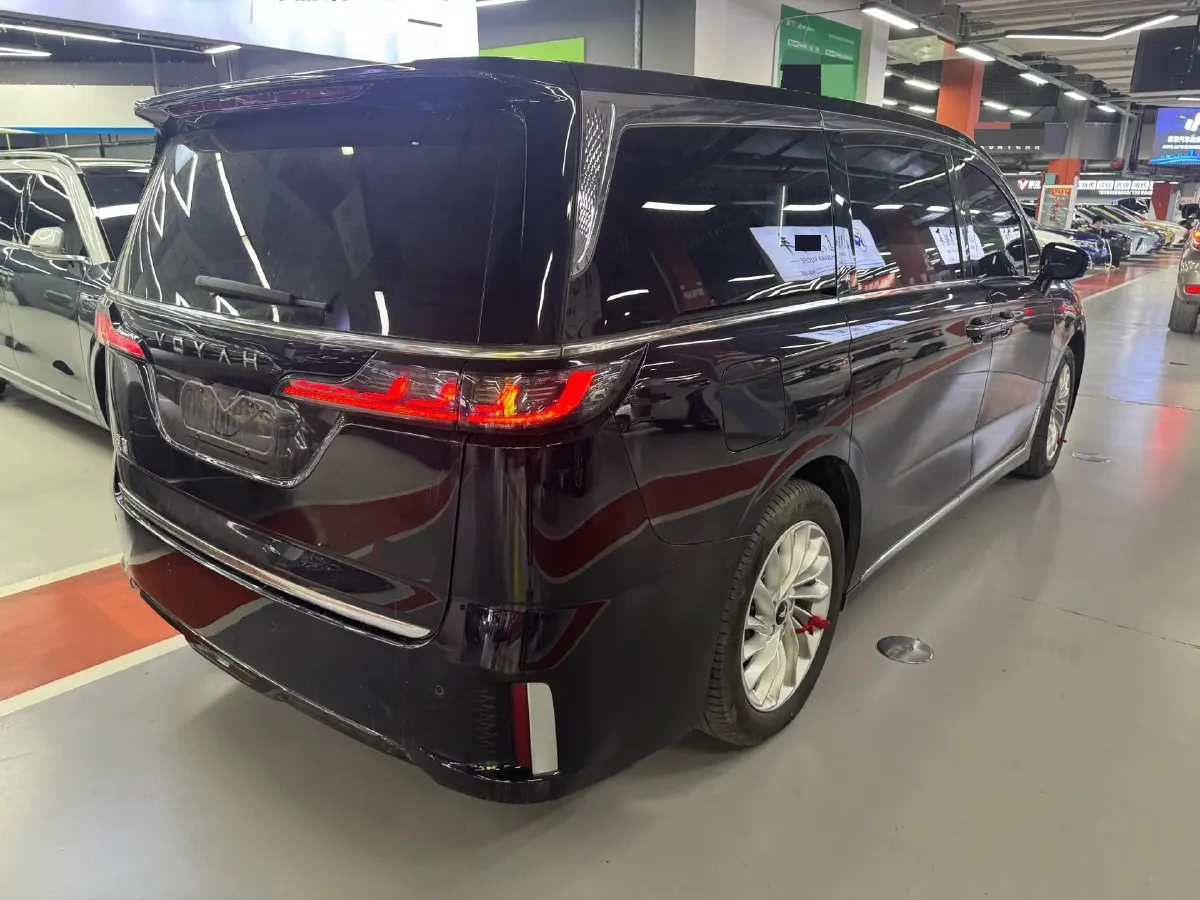 2022 Voyah Dream BEV 82KWH,autocango,china used car exporter,china ev exporter,chinese used car exporter,chinese used ev exporter