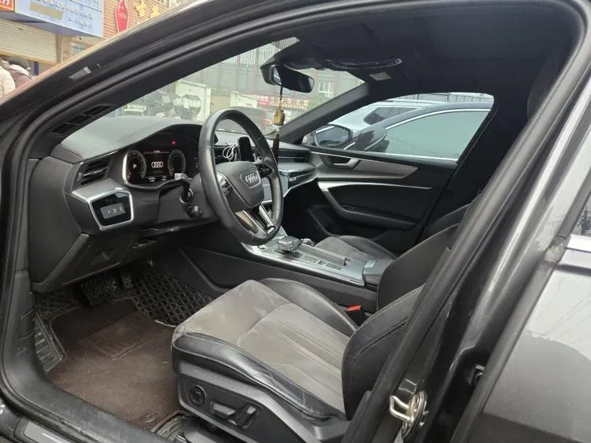 2021 Audi A6L 2.0T 224HP L4 7DCT,autocango,china used car exporter,china ev exporter,chinese used car exporter,chinese used ev exporter