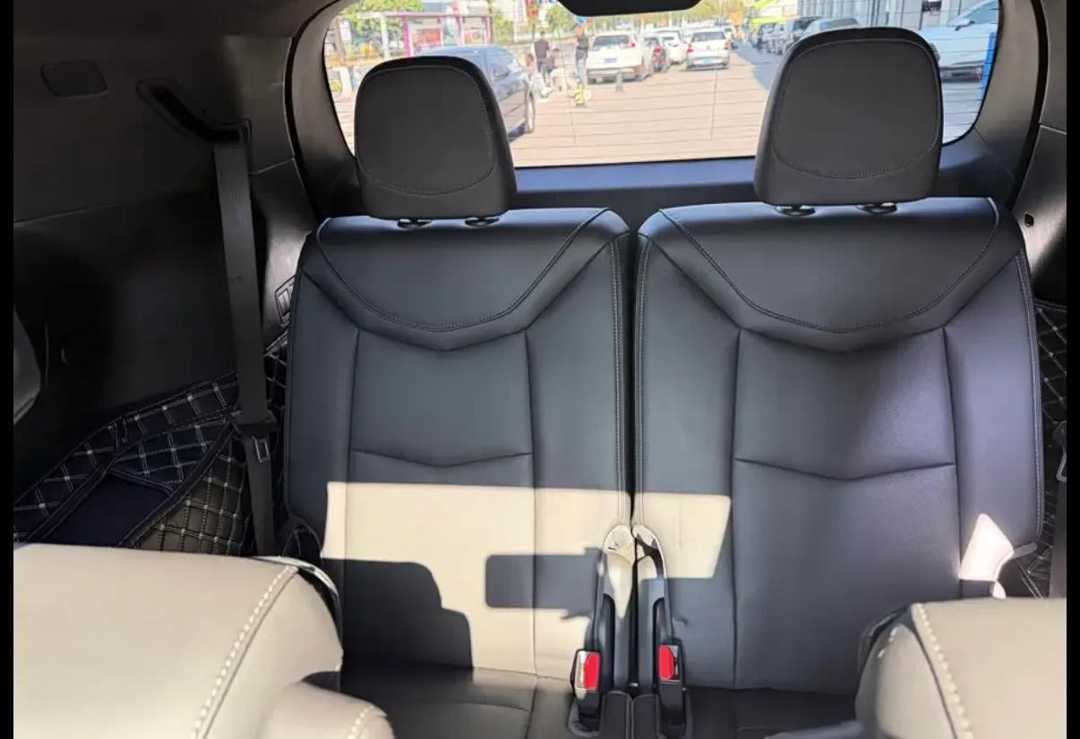 2022 Cadillac XT6 2.0T 237HP L4 9AT,autocango,china used car exporter,china ev exporter,chinese used car exporter,chinese used ev exporter