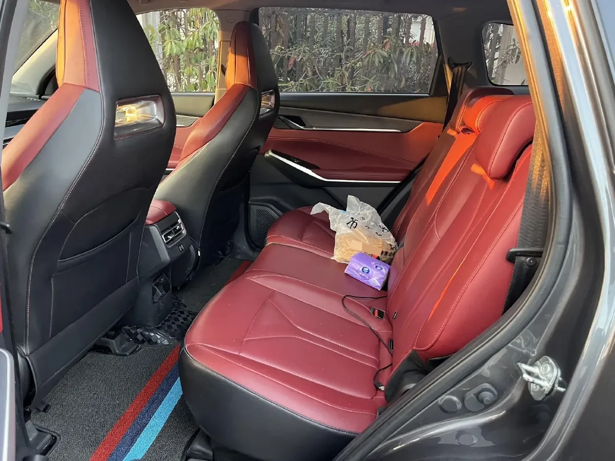 2022 ChangAn CS75 Plus 1.5T 188HP L4 8AT,autocango,china used car exporter,china ev exporter,chinese used car exporter,chinese used ev exporter