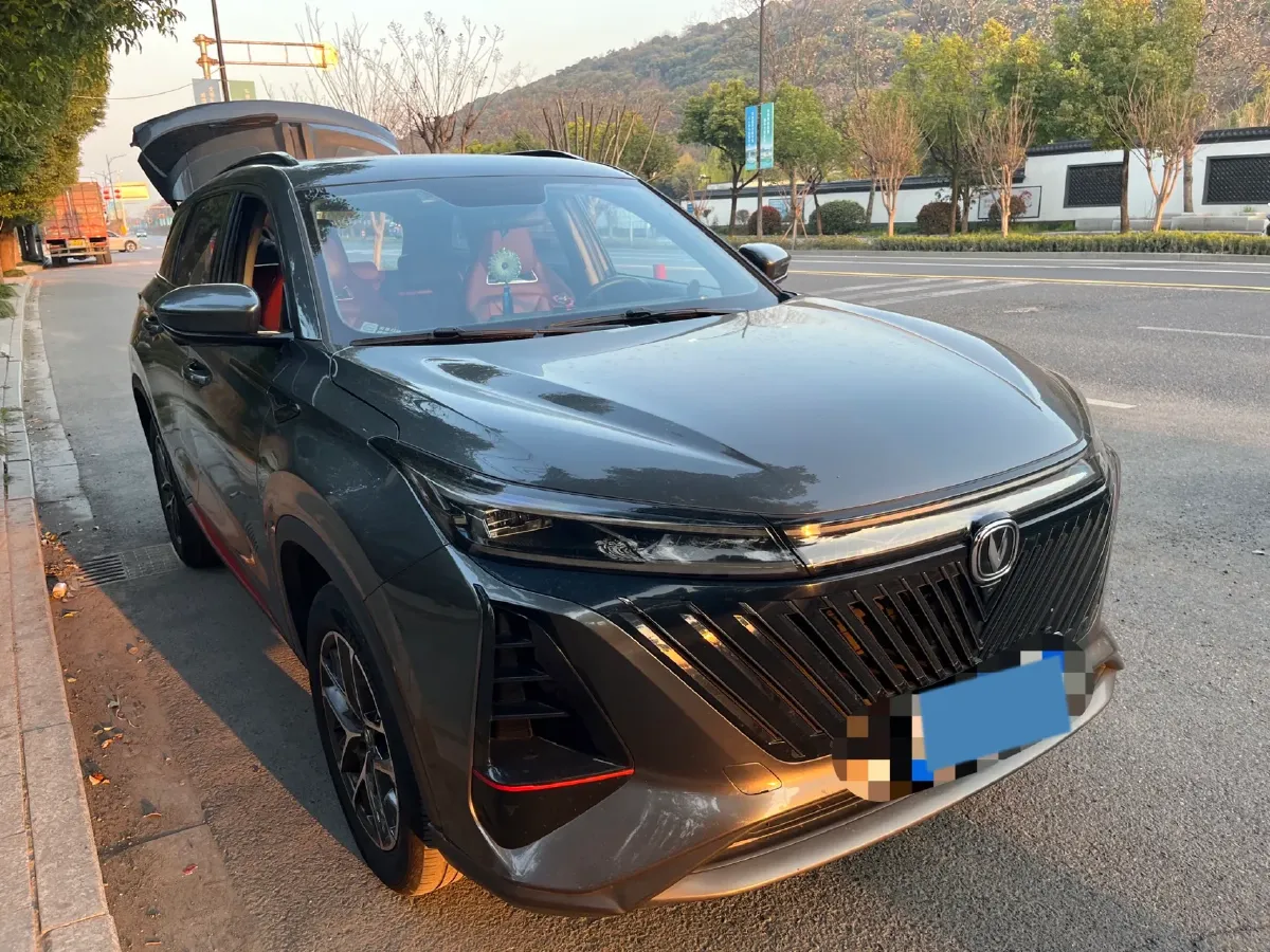 2022 ChangAn CS75 Plus 1.5T 188HP L4 8AT,autocango,china used car exporter,china ev exporter,chinese used car exporter,chinese used ev exporter