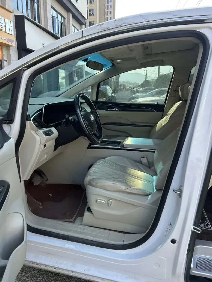 2021 Buick GL8 2.0T 237HP L4 9AT,autocango,china used car exporter,china ev exporter,chinese used car exporter,chinese used ev exporter