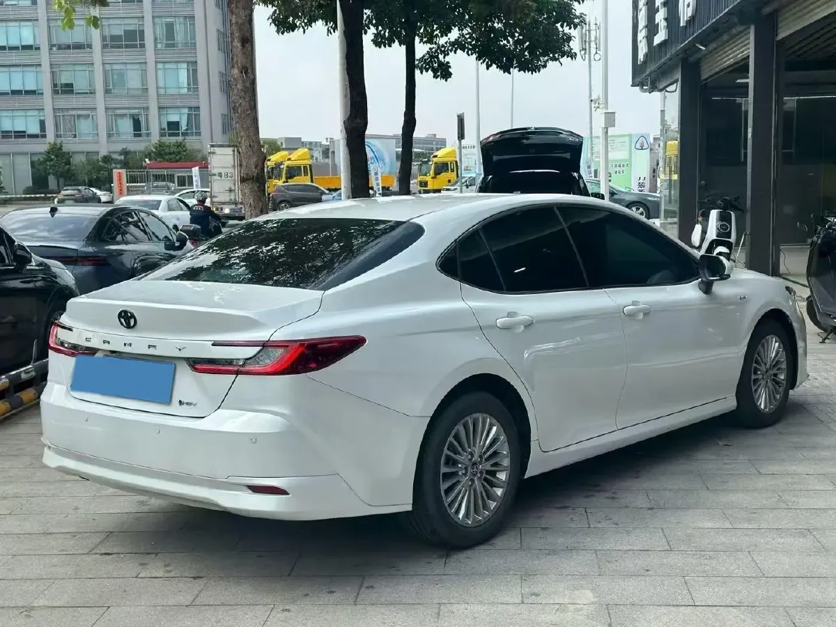 2024 Toyota Camry 2.0L 152HP L4 E-CVT Hybrid,autocango,china used car exporter,china ev exporter,chinese used car exporter,chinese used ev exporter