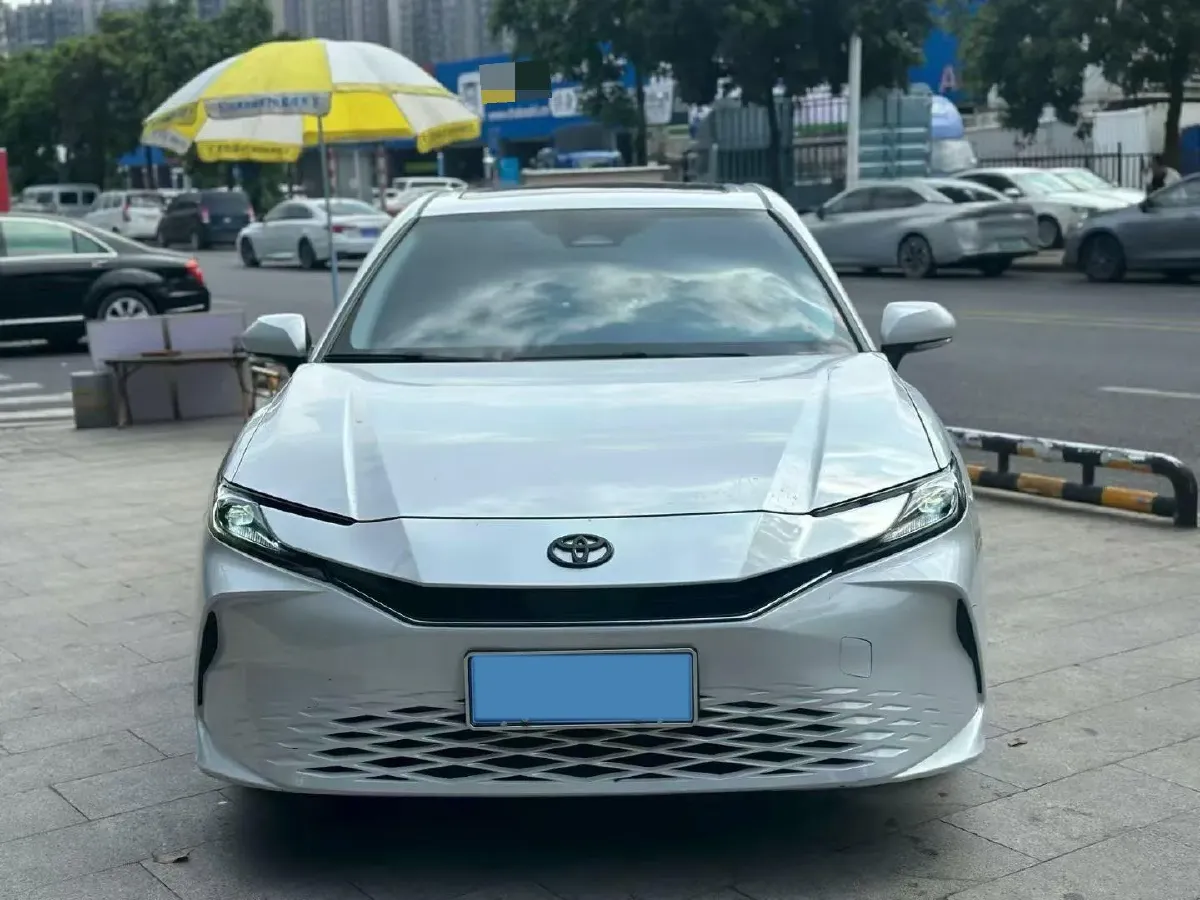 2024 Toyota Camry 2.0L 152HP L4 E-CVT Hybrid,autocango,china used car exporter,china ev exporter,chinese used car exporter,chinese used ev exporter