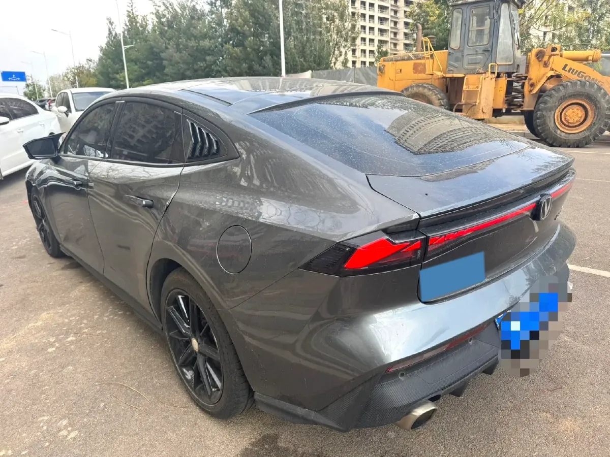 2022 ChangAn UNI-V 1.5T 188HP L4 7DCT,autocango,china used car exporter,china ev exporter,chinese used car exporter,chinese used ev exporter