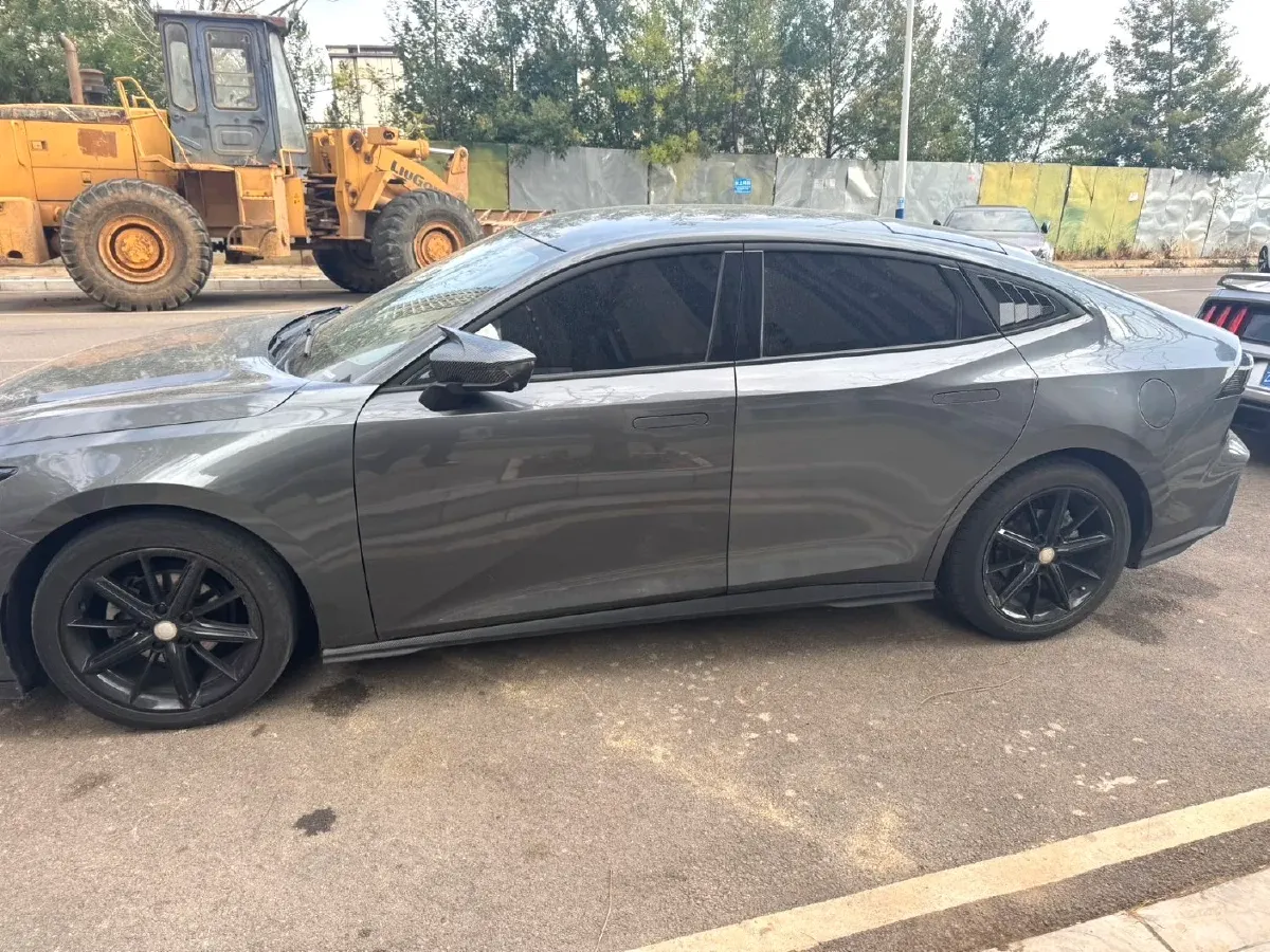 2022 ChangAn UNI-V 1.5T 188HP L4 7DCT,autocango,china used car exporter,china ev exporter,chinese used car exporter,chinese used ev exporter