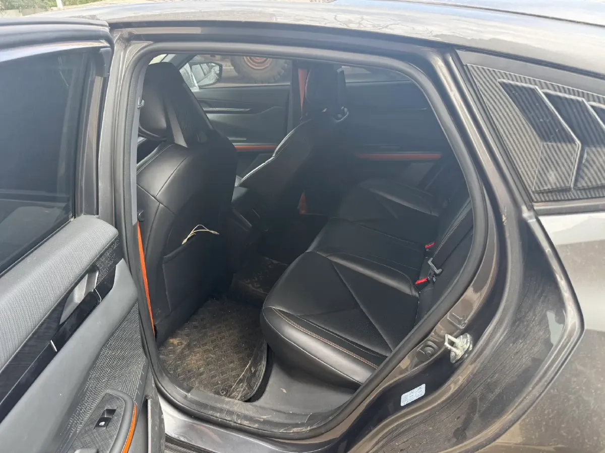 2022 ChangAn UNI-V 1.5T 188HP L4 7DCT,autocango,china used car exporter,china ev exporter,chinese used car exporter,chinese used ev exporter