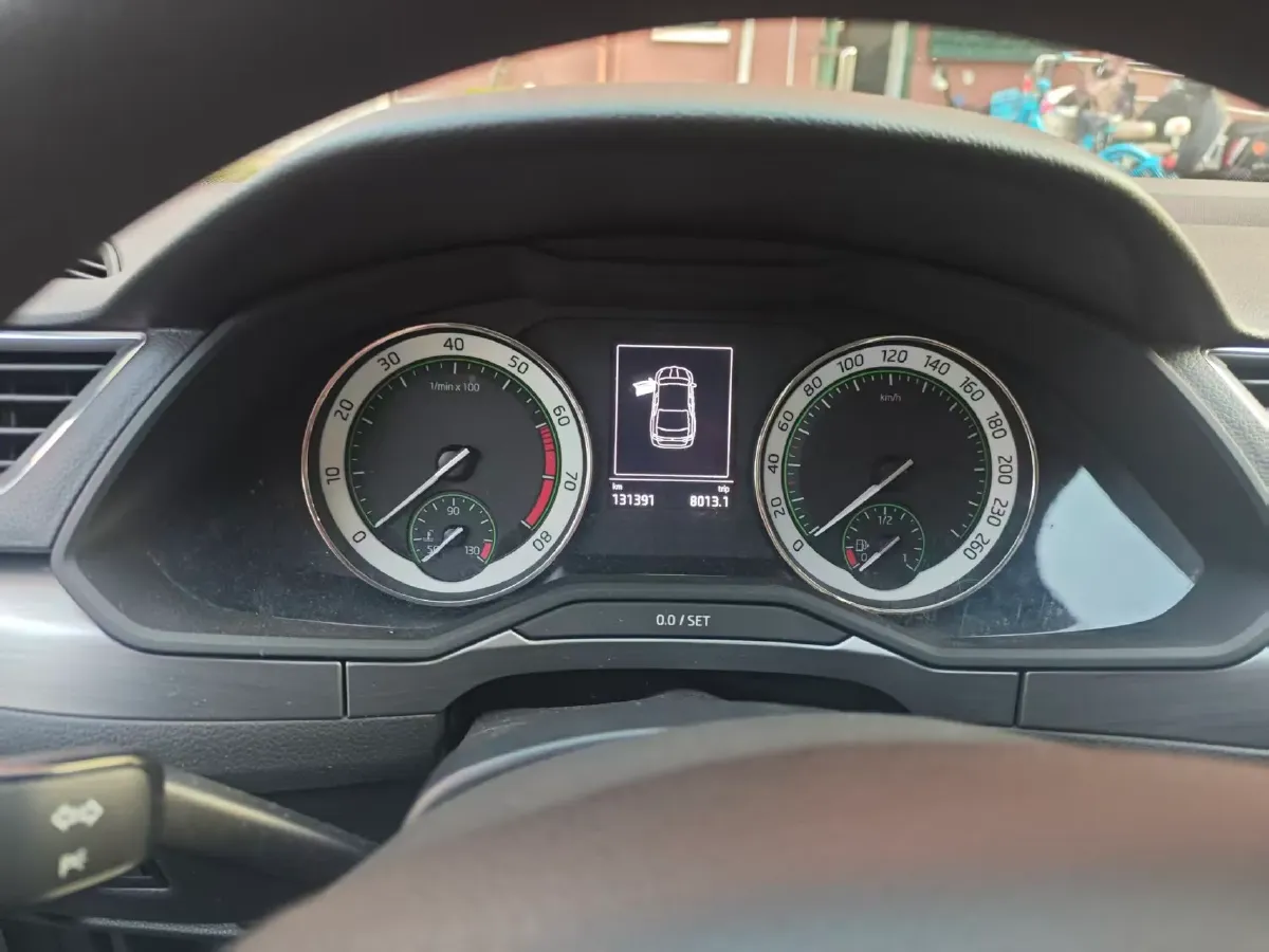 2018 Skoda Superb 1.8T 180HP L4 7DCT,autocango,china used car exporter,china ev exporter,chinese used car exporter,chinese used ev exporter