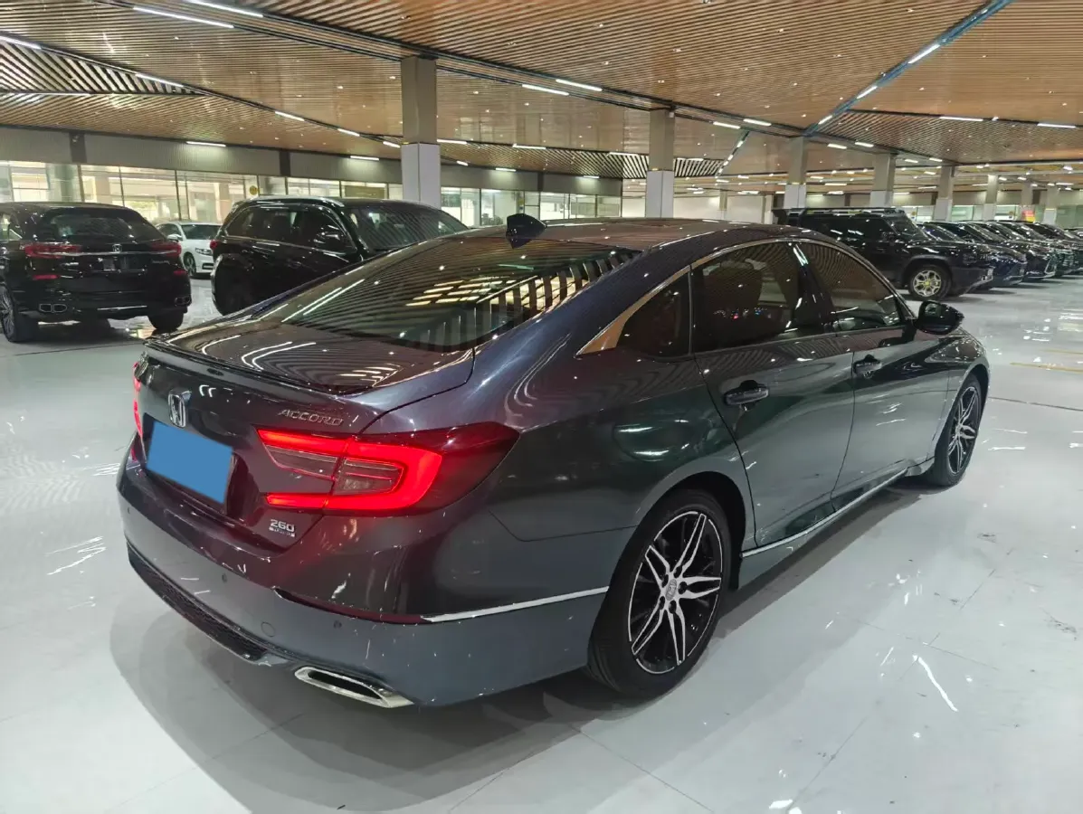 2022 Honda Accord 1.5T 194HP L4 CVT,autocango,china used car exporter,china ev exporter,chinese used car exporter,chinese used ev exporter
