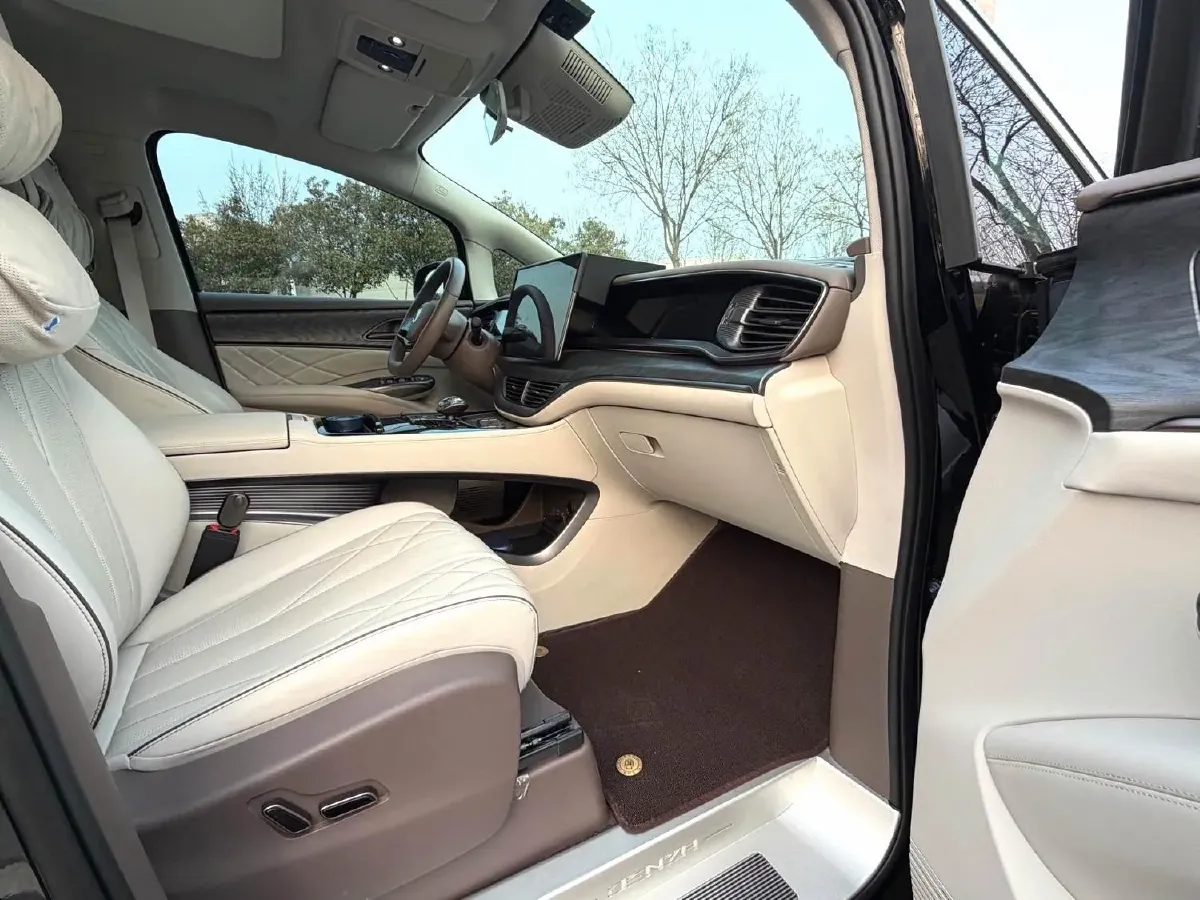 2022 HongQi HS7 3.0T 337HP V6 8AT,autocango,china used car exporter,china ev exporter,chinese used car exporter,chinese used ev exporter