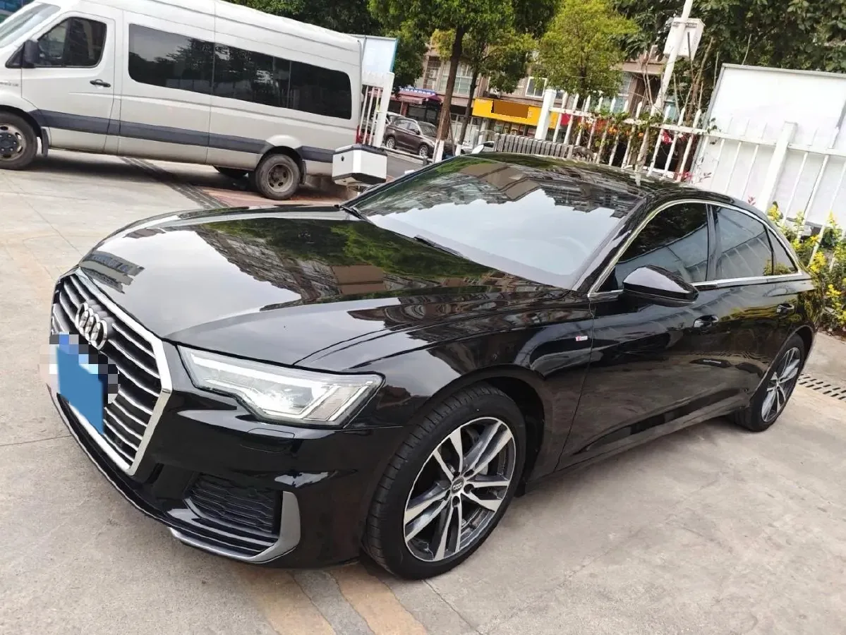2020 Audi A6L 2.0T 190HP L4 7DCT,autocango,china used car exporter,china ev exporter,chinese used car exporter,chinese used ev exporter