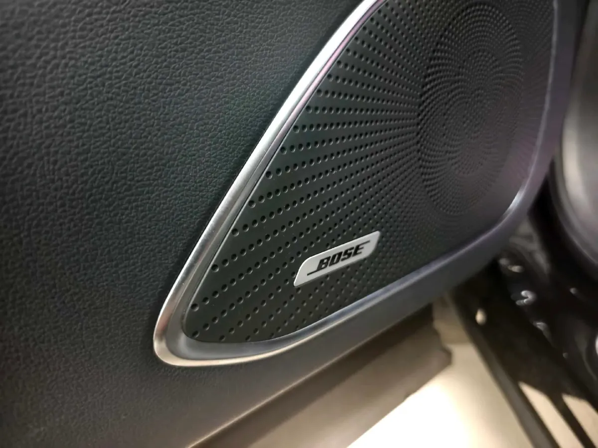 2023 HongQi HS5 2.0T 252HP L4 8AT,autocango,china used car exporter,china ev exporter,chinese used car exporter,chinese used ev exporter