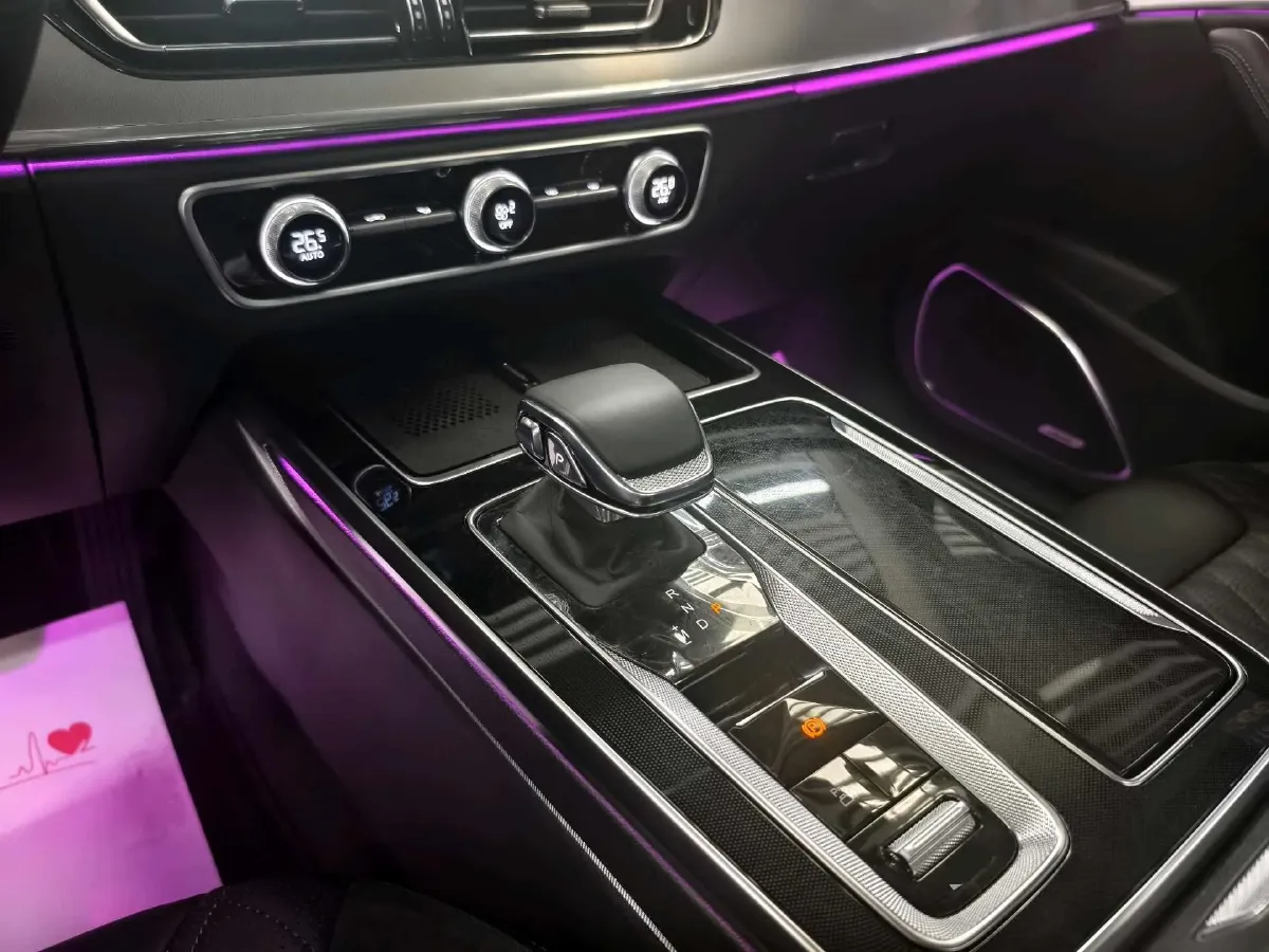 2023 HongQi HS5 2.0T 252HP L4 8AT,autocango,china used car exporter,china ev exporter,chinese used car exporter,chinese used ev exporter