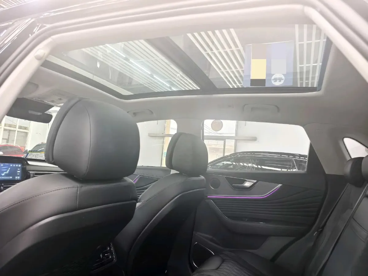 2023 HongQi HS5 2.0T 252HP L4 8AT,autocango,china used car exporter,china ev exporter,chinese used car exporter,chinese used ev exporter