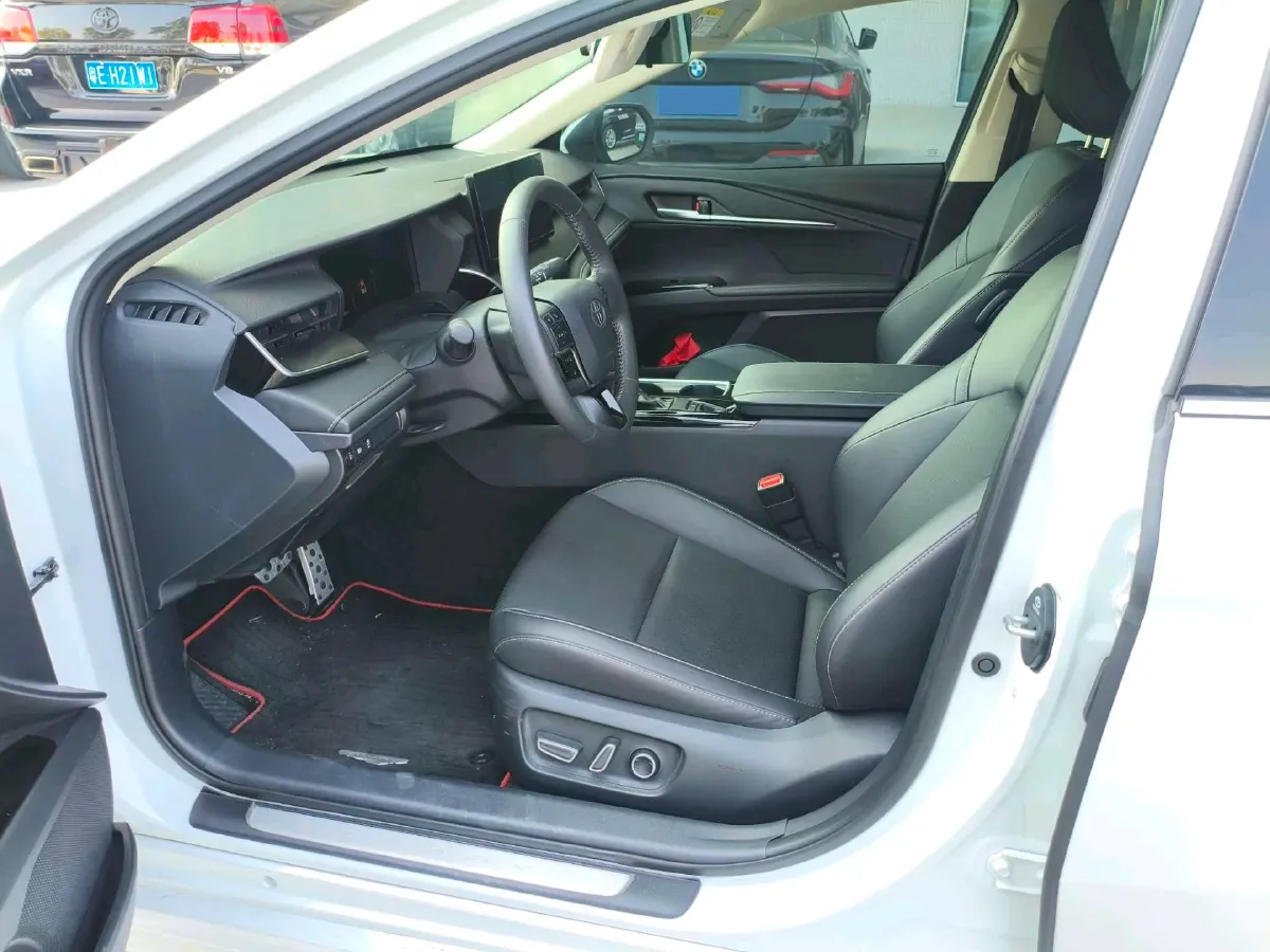 2026 Toyota Camry 2.0L 152HP L4 E-CVT Hybrid,autocango,china used car exporter,china ev exporter,chinese used car exporter,chinese used ev exporter