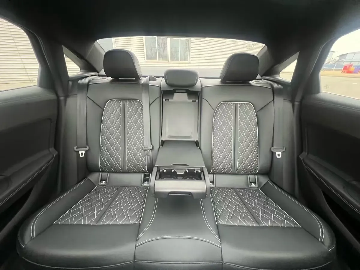 2026 Audi A5L 2.0T 204HP L4 7DCT,autocango,china used car exporter,china ev exporter,chinese used car exporter,chinese used ev exporter