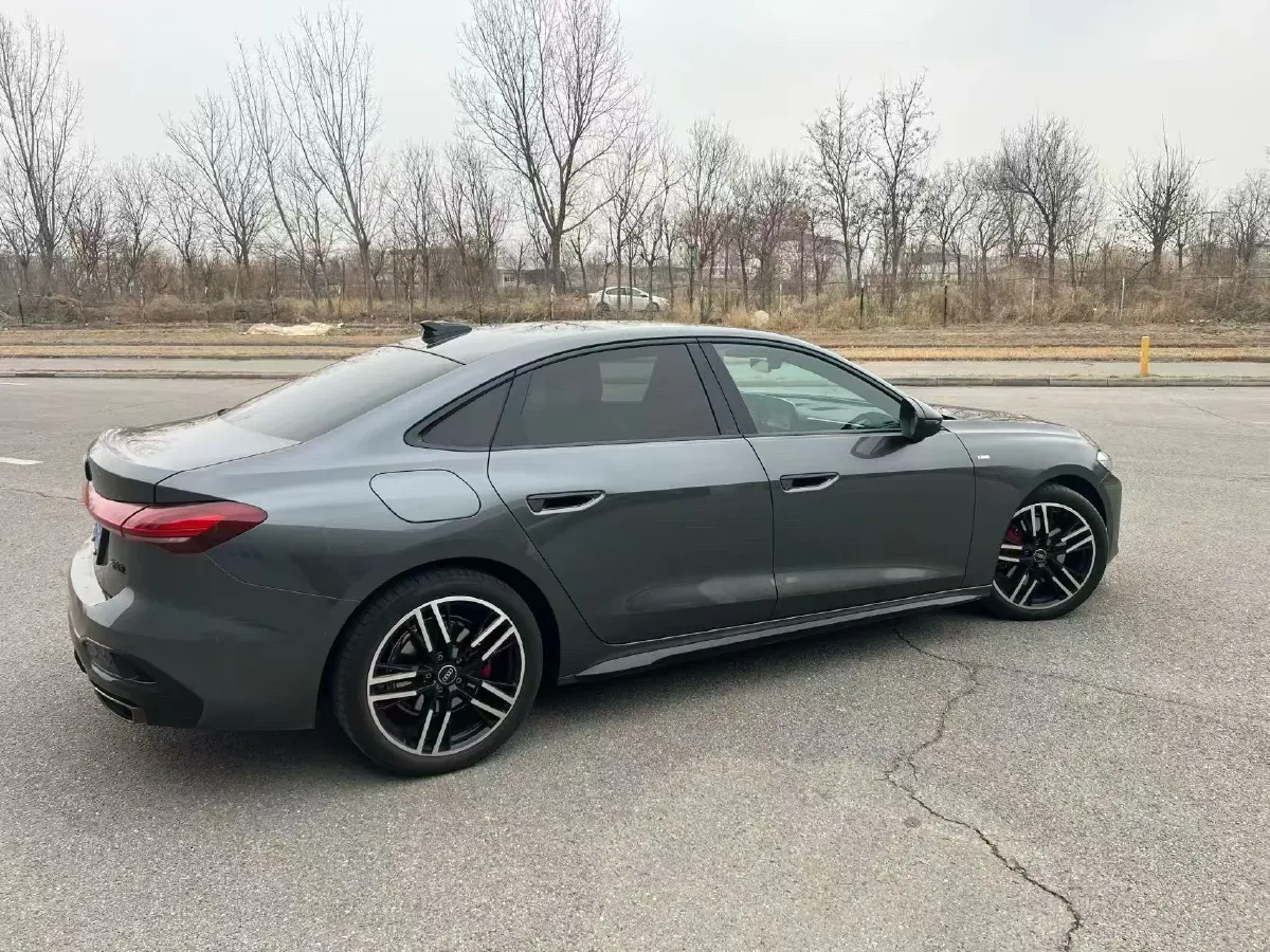 2026 Audi A5L 2.0T 204HP L4 7DCT,autocango,china used car exporter,china ev exporter,chinese used car exporter,chinese used ev exporter