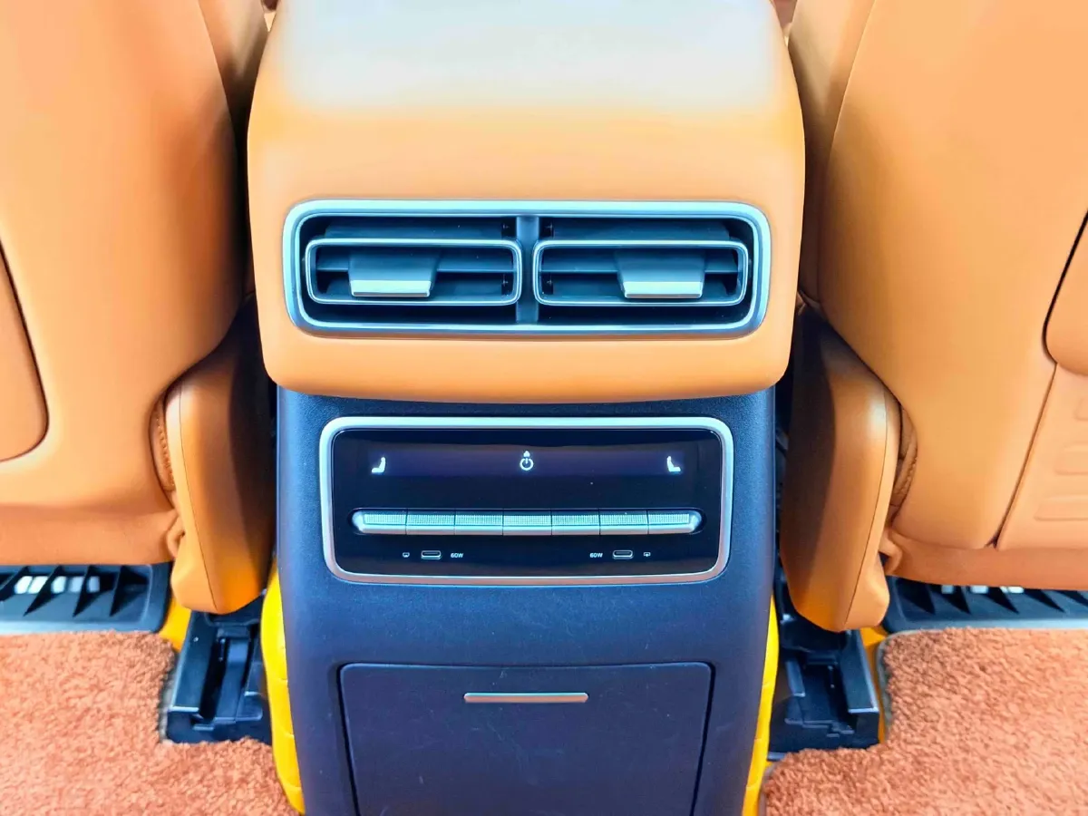 2023 Li L7 Range Extended 154HP REEV 40.9KWH,autocango,china used car exporter,china ev exporter,chinese used car exporter,chinese used ev exporter