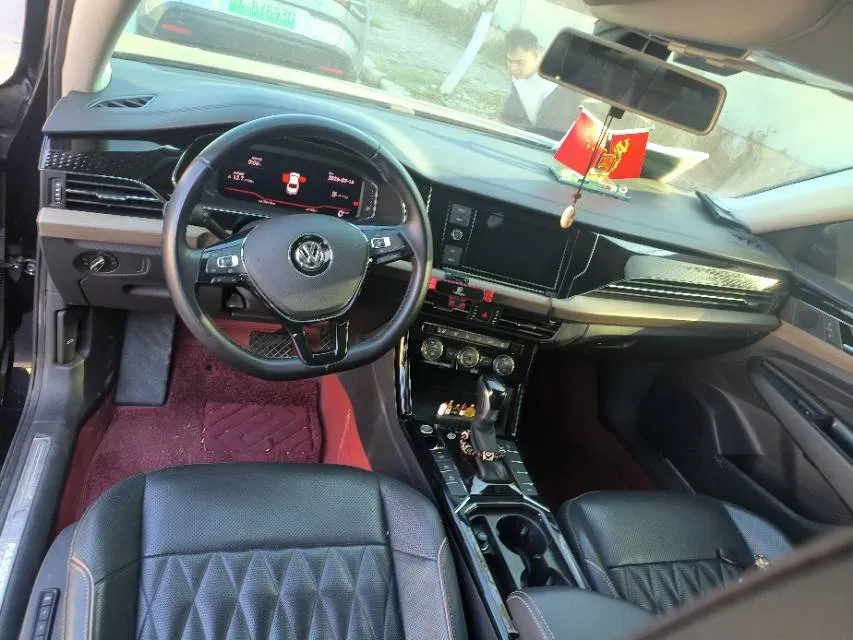 2019 Volvo V40 1.5T 152HP L4 6AT,autocango,china used car exporter,china ev exporter,chinese used car exporter,chinese used ev exporter