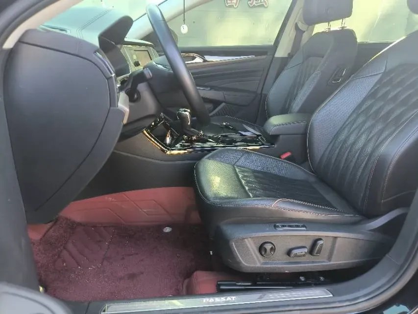 2019 Volvo V40 1.5T 152HP L4 6AT,autocango,china used car exporter,china ev exporter,chinese used car exporter,chinese used ev exporter